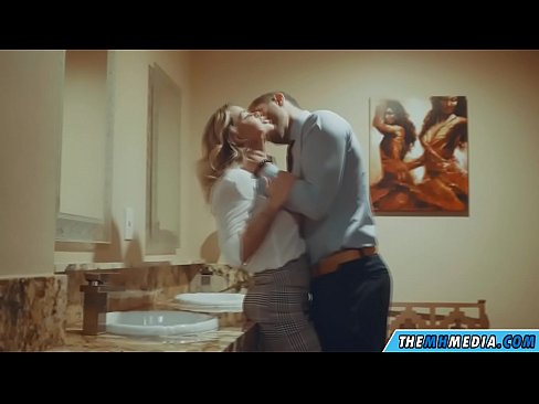 ❤️ Apabila awek berambut perang menggoda anda di tandas awam ☑ Video lucah pada ms.com-pornzog.ru ﹏